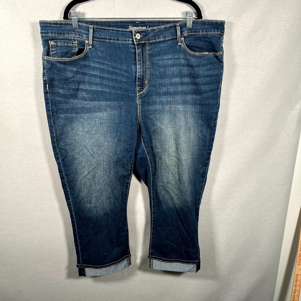 Signature By Levi Strauss & Co. Jeans Womens 44W Blue Denim Stretch Modern Capri